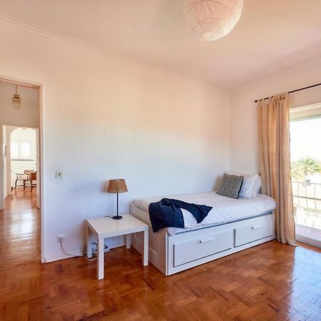 Bright Apartment With Garden In カスカイス エクステリア 写真