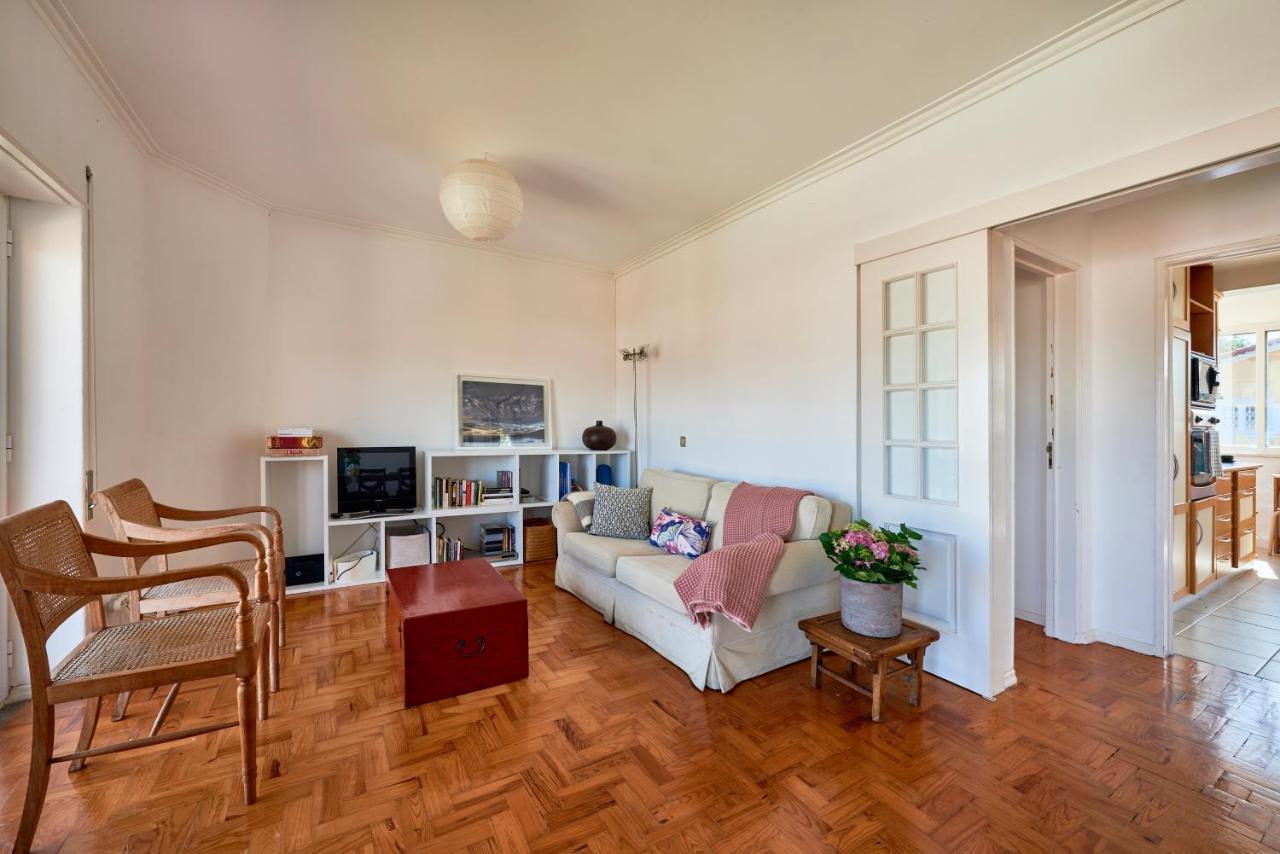 Bright Apartment With Garden In カスカイス エクステリア 写真