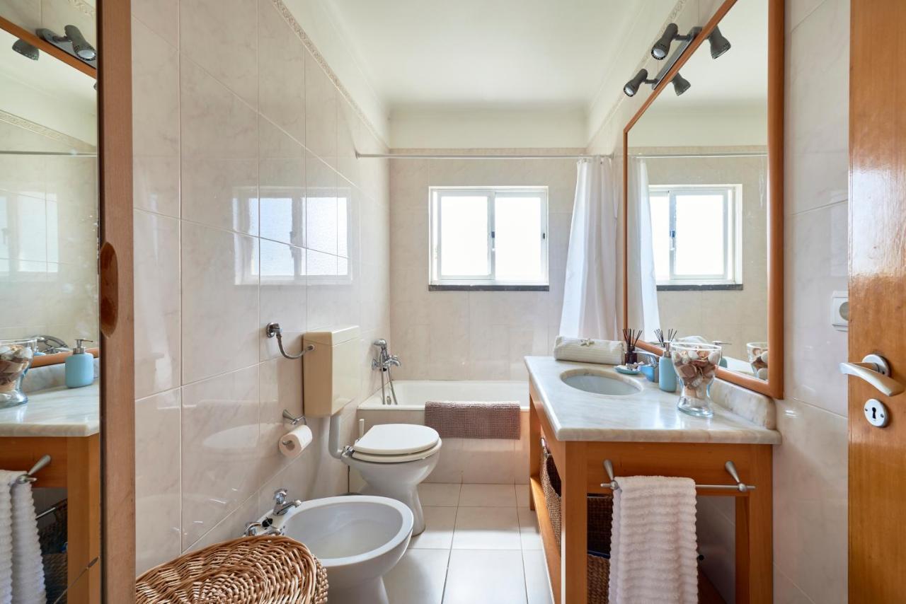Bright Apartment With Garden In カスカイス エクステリア 写真